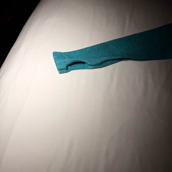 Teal Long Sleeve Crop Top and Leggings Set - Women's size medium - Picture 4 of 7